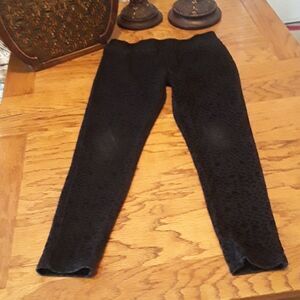 8/$20 Girls Size Med Pants